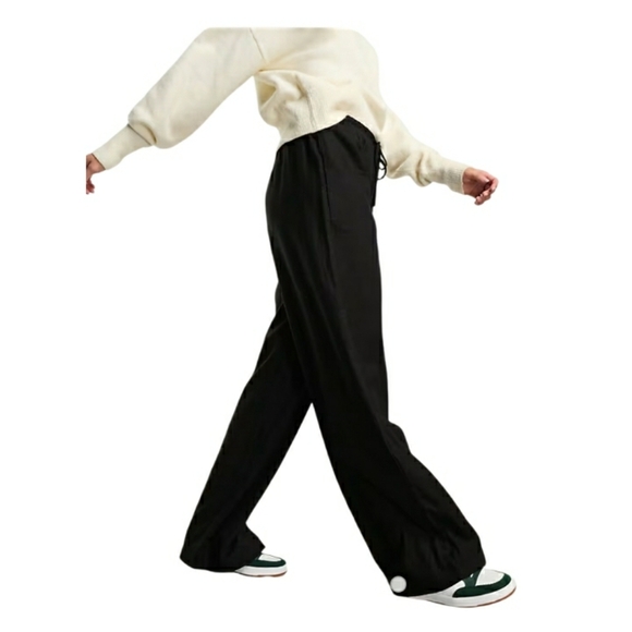 Cotton On wide leg relaxed pants with drawstring waist in black- 2 - Picture 1 of 7